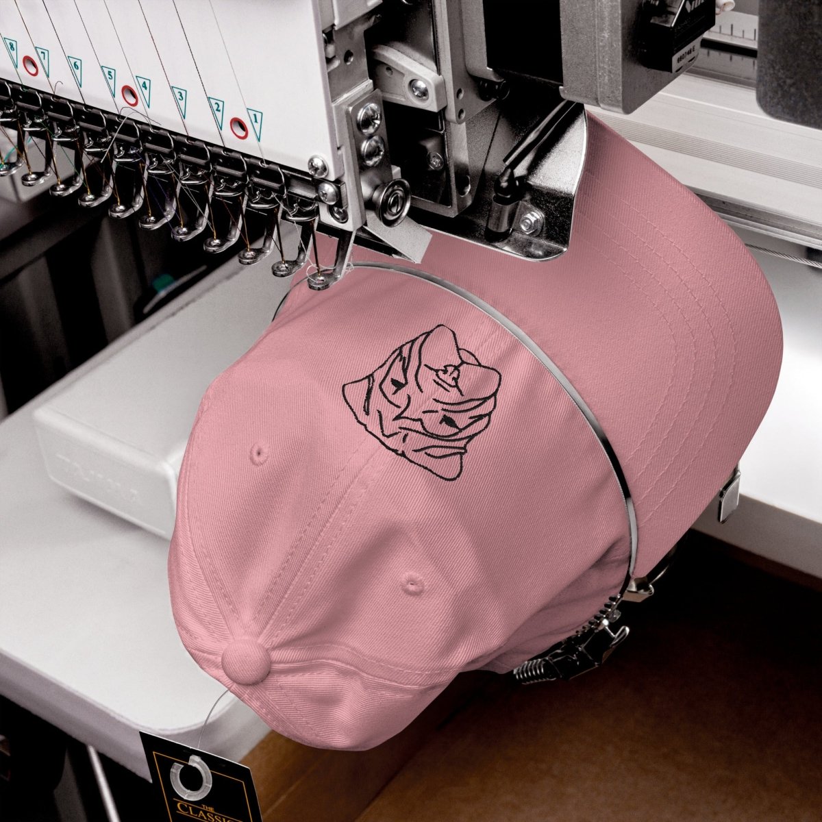 Cap with Embroidered Dog Faces - neleti